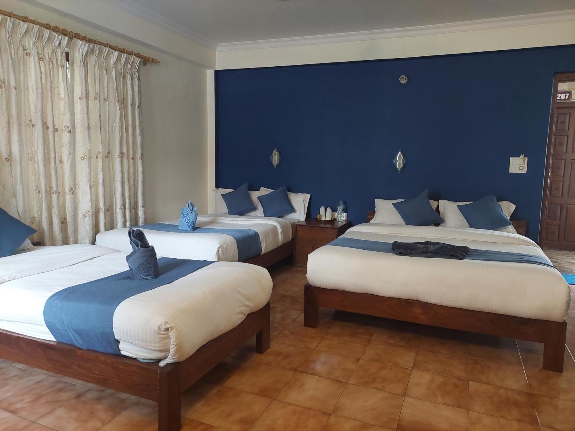 Blue Planet Lodge & Restaurant Pokhara Eksteriør billede