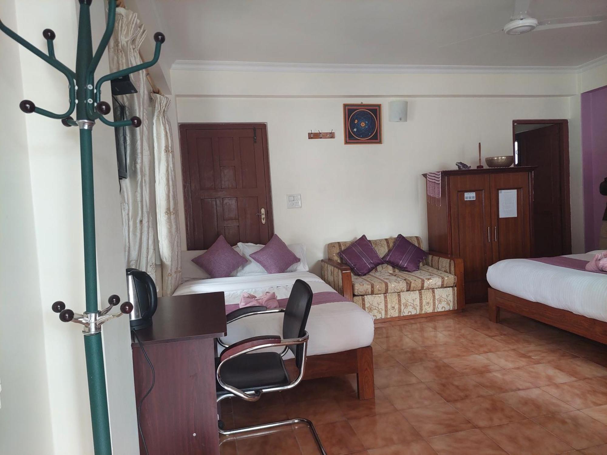 Blue Planet Lodge & Restaurant Pokhara Eksteriør billede